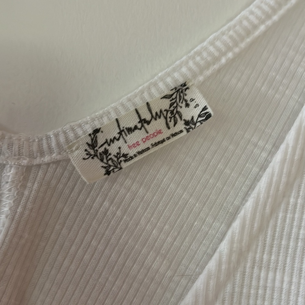 Free People white swing tank - Picture 3 of 3